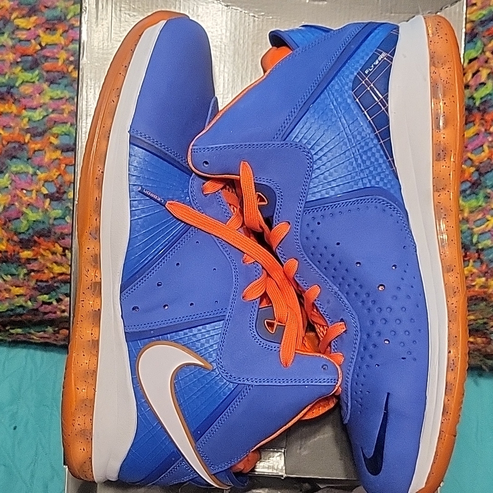 LEBRON VIII QS